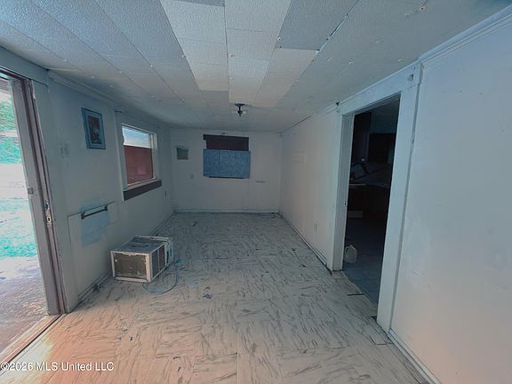 4th image of 312 Denwiddie Ave