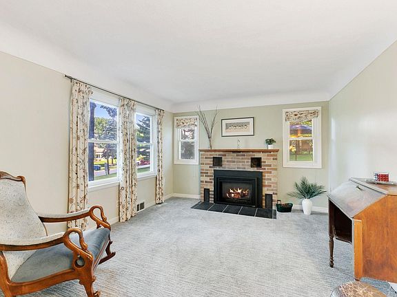 4th image of 10610 Humboldt Ave S