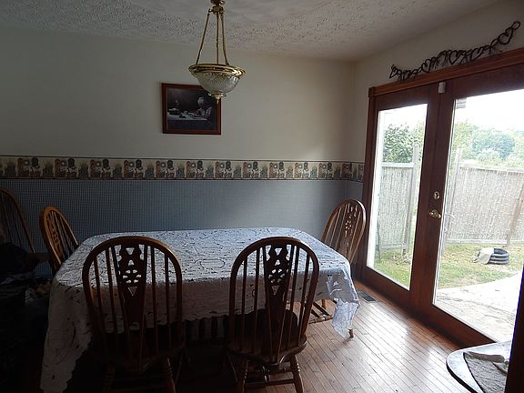 4th image of 123 Serenity Ln