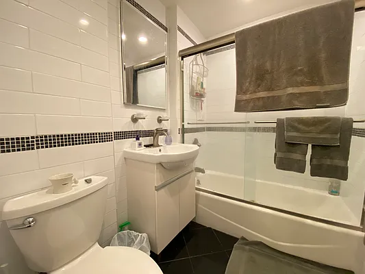 Rented by Compass | media 17