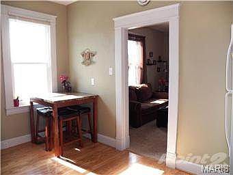 5th image of 215 E Roosevelt Ave