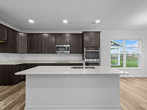5th image of 16856 Cattle Hollow Ln