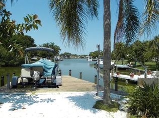 1045 Samar Rd, Cocoa Beach, FL 32931