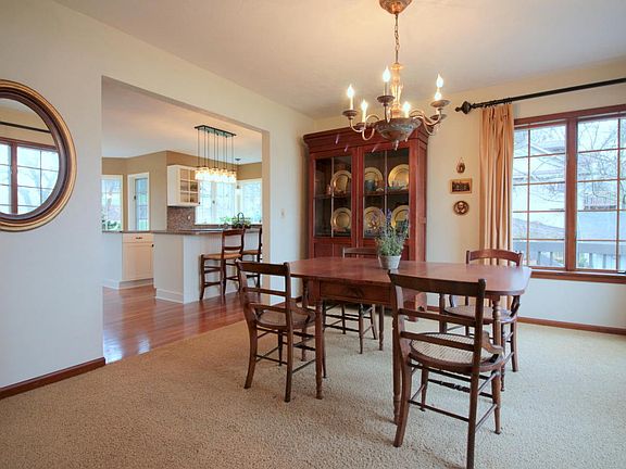 4th image of 2041 Oak Ln