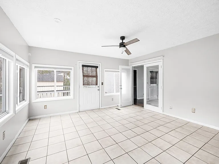 5023 Packard Dr — Photo 22
