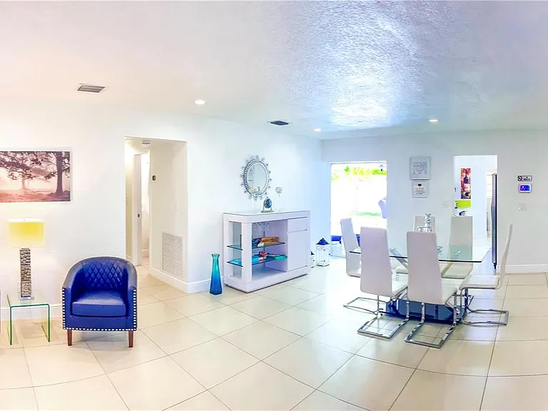 4420 NW 30th Ct — Photo 16