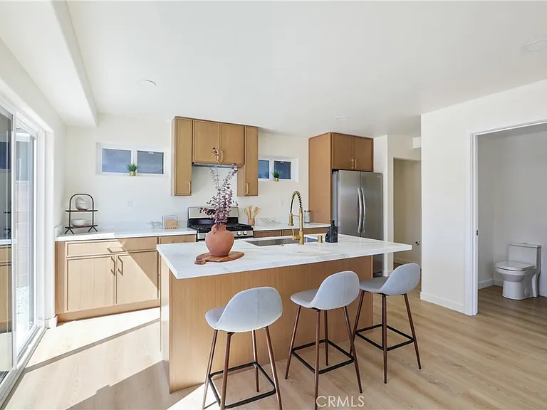 1614 W 214th #1/2 — Photo 4