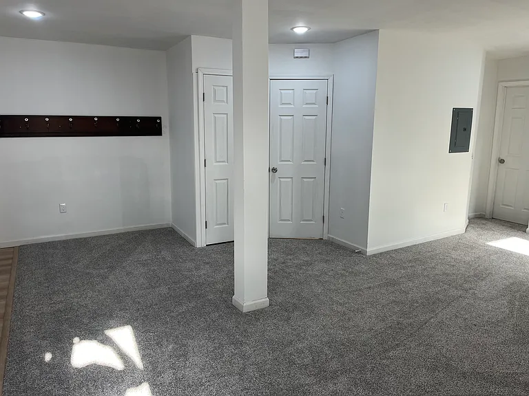 7 E Church St #4 — Photo 3