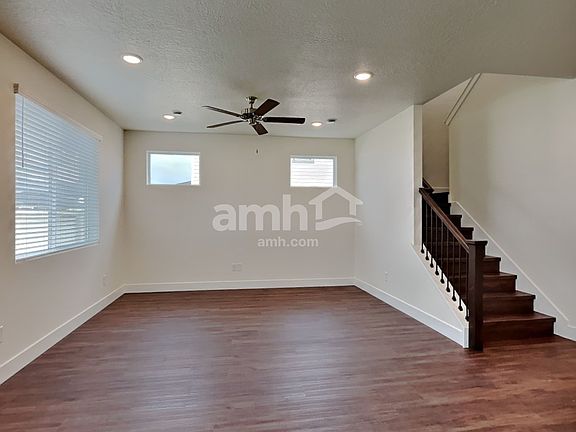 5th image of 3095 N Picton Ave