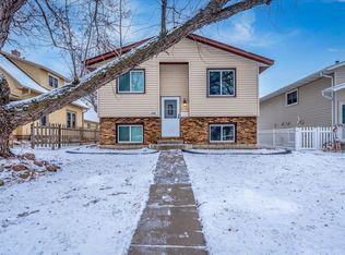 1758 Malvern St, Lauderdale, MN 55113