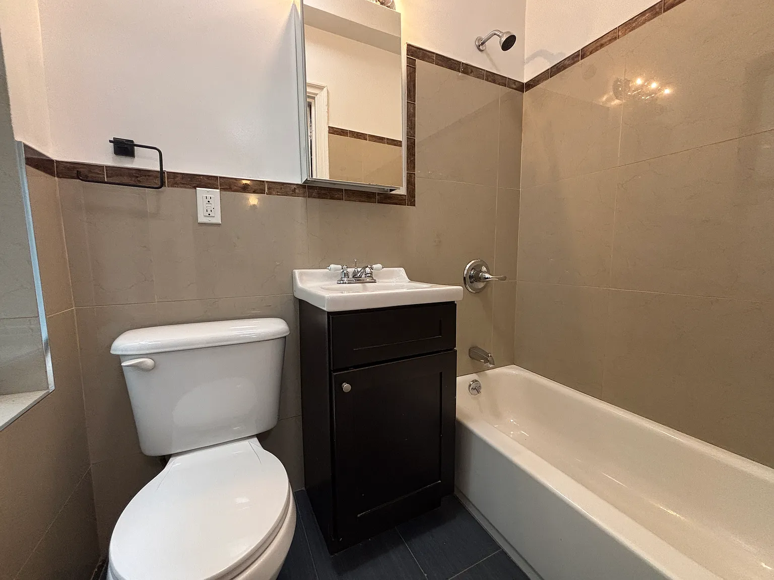 155 East 52nd Street — Photo 4