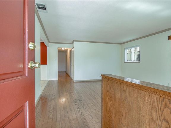 2nd image of 5184 Amelia Dr