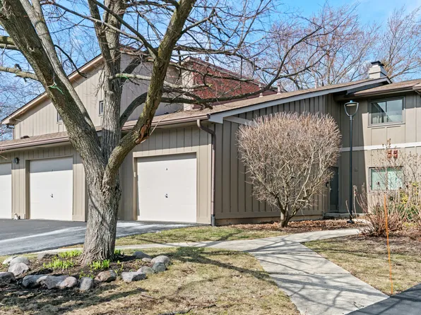 29W390 Emerald Green Dr Unit A, Warrenville, IL 60555