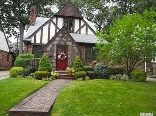 43 Fountain Ave, Rockville Centre, NY 11570