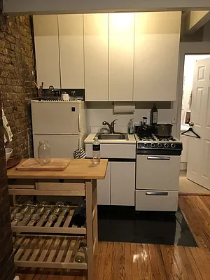 Rented by Sky Management | media 37