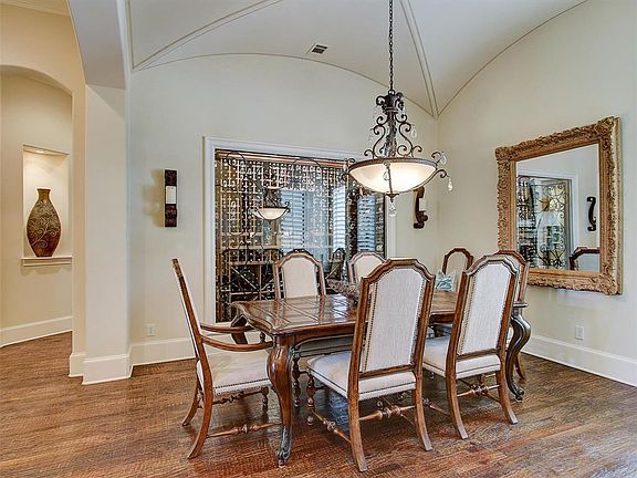 5th image of 4429 Lena Ln