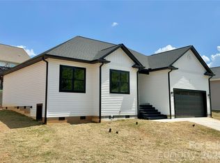 1204 Spring Time Ct SW, Lenoir, NC 28645