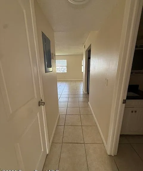 837 Hickory St #4 — Photo 9