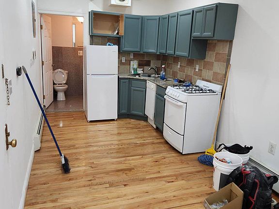 3rd image of 2461 Fredrick Douglas Blvd Unit 2F