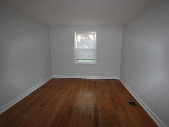 4th image of 3522 S Utah St