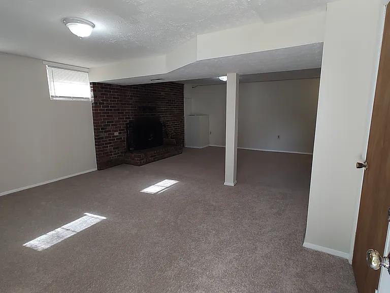 8638 Saxon Cir — Photo 29