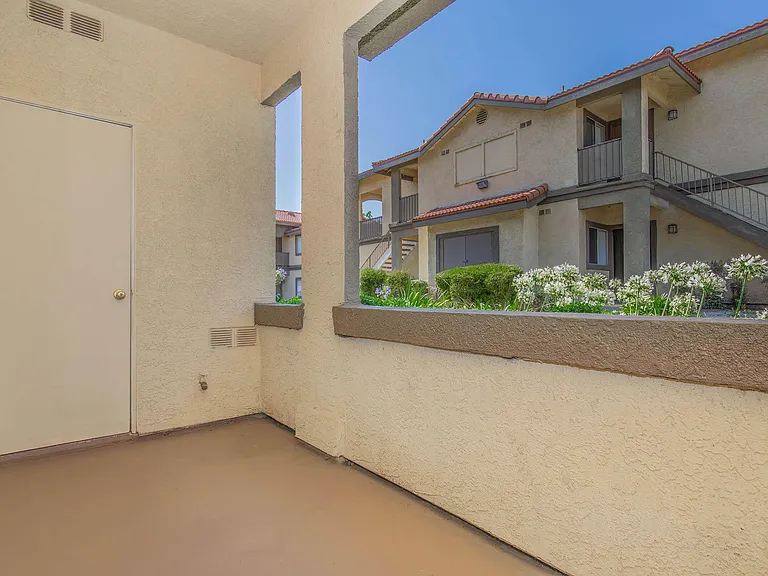 Club Pacifica Apartment Homes — Photo 58