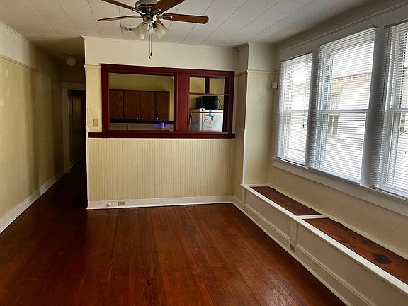 Dining room with window seats and storage underneath