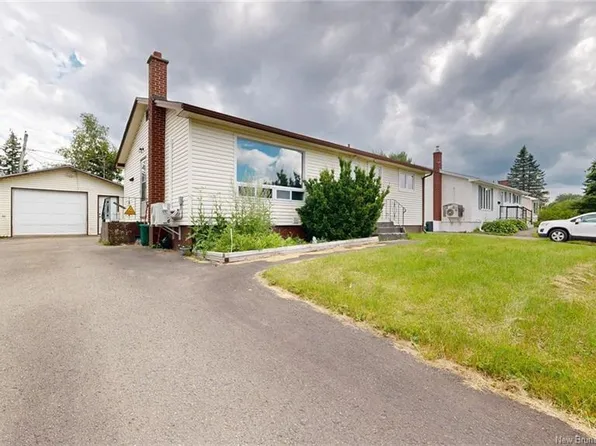 155 Ellerdale Ave, Moncton, NB E1A 3M8