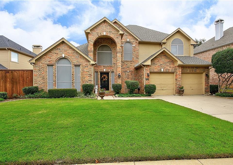 1st image of 2724 Crepe Myrtle Dr