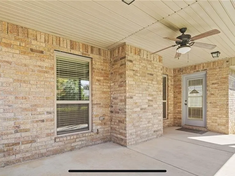 2915 N Raven Ln — Photo 5