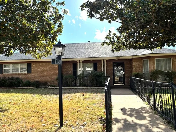 4804 Westlake Dr, Fort Worth, TX 76132