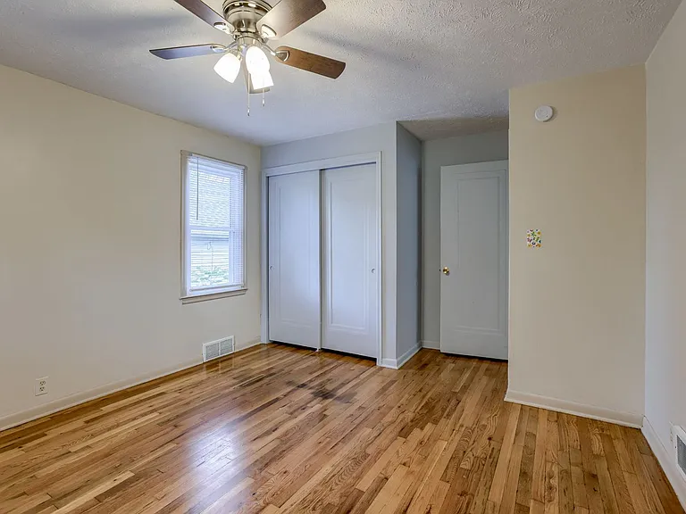 6457 Parker St — Photo 13