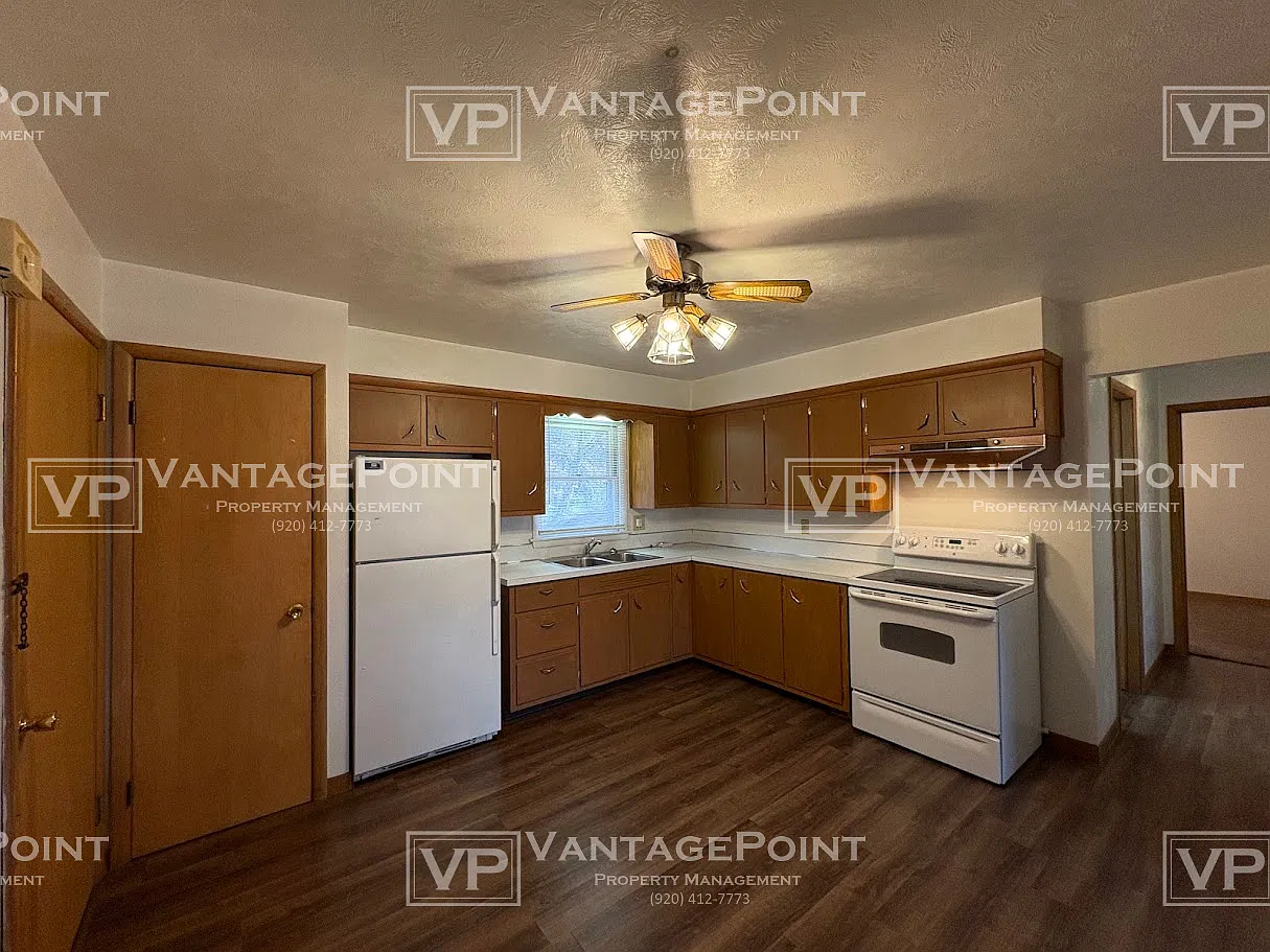 781 Thompson Street - SV - 4 — Photo 3