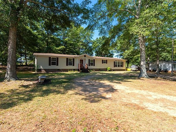3rd image of 104 Terrapin Dr
