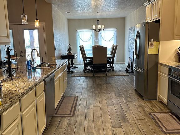 4th image of 1716 W College Ln