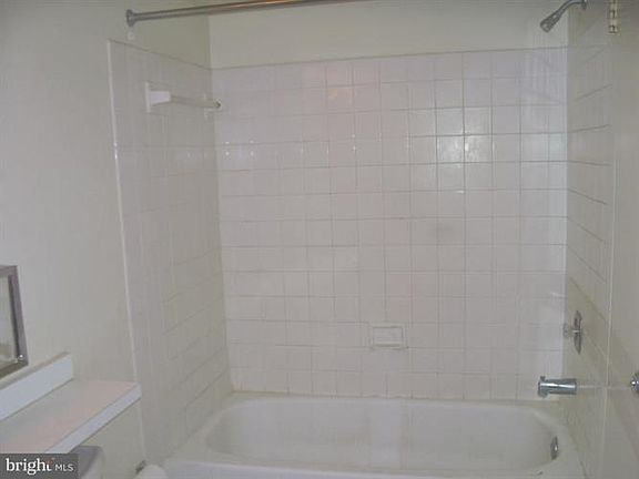 5th image of 7401 Westlake Ter APT 306