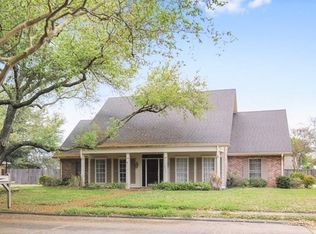 4012 Huntwick Blvd, Alexandria, LA 71303