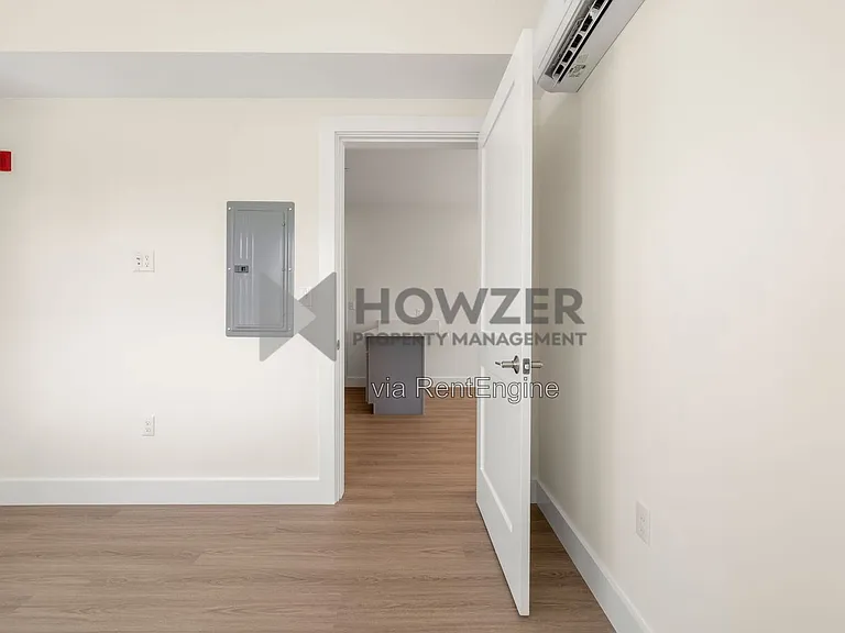 Barnstable Flats — Photo 30
