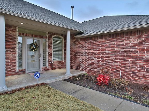 3rd image of 4009 Angela Dr