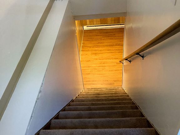 4th image of 1 Hill Dr #24