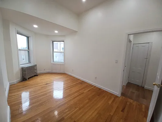 Bedroom, photo 2