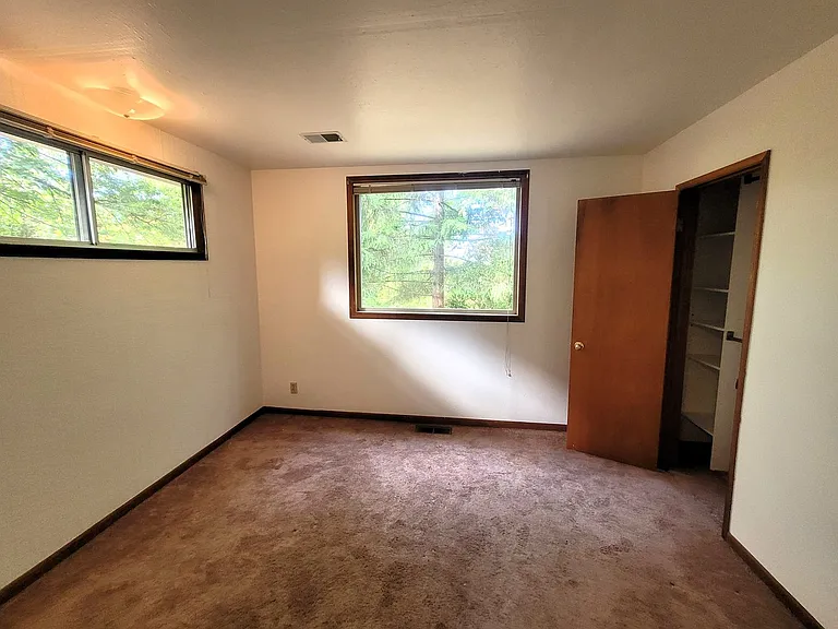1327 Toledo St — Photo 38