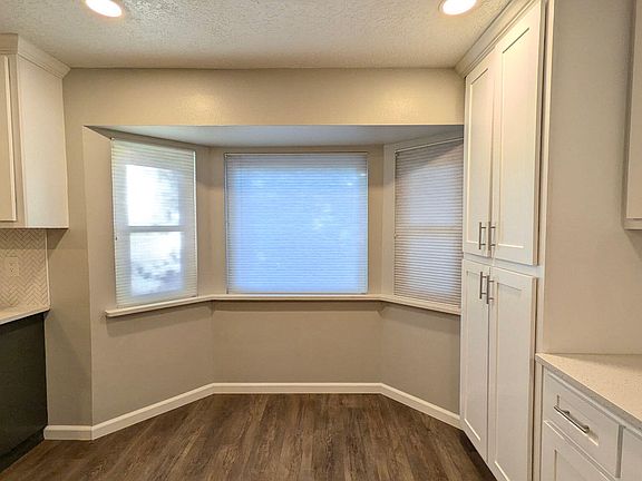 5th image of 7205 Mesa De Arena NW