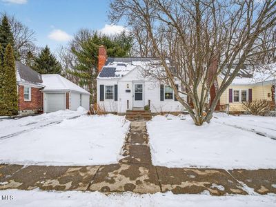 11 Crescent Drive, Albany, NY, 12208