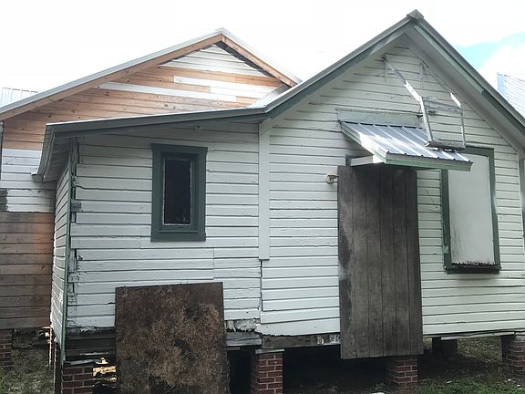5th image of 1807 E Columbus Dr