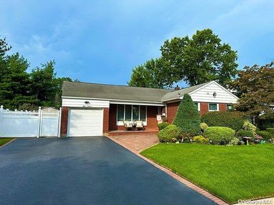 818 Bruce Drive, East Meadow, NY, 11554