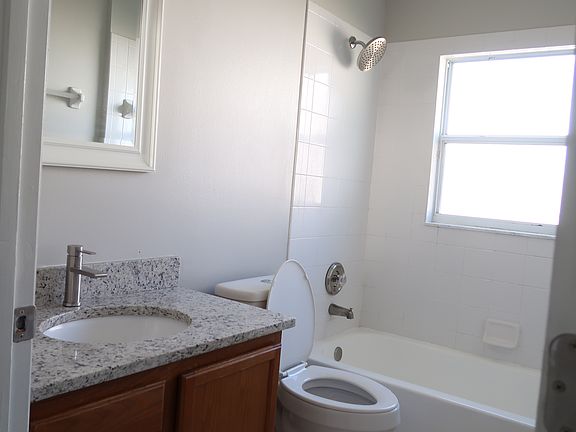 5th image of 8555 Honolulu Dr