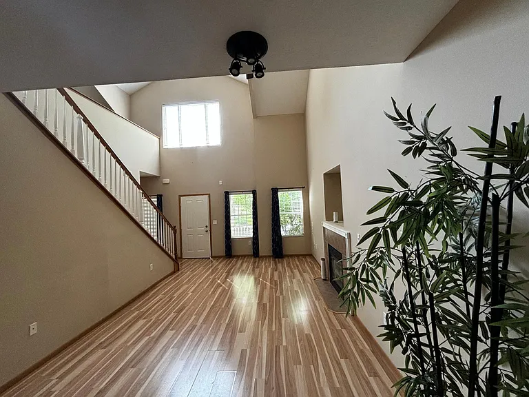 Living Room (3)