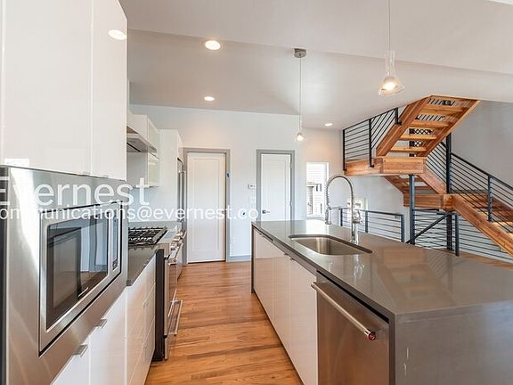 3rd image of 1237 Tennyson St