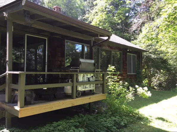 8326 Back Creek Rd APT 2, Boston, NY 14025